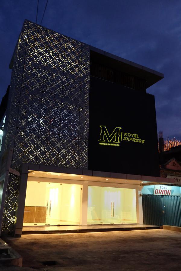 M Hotel Express Sorong Dış mekan fotoğraf